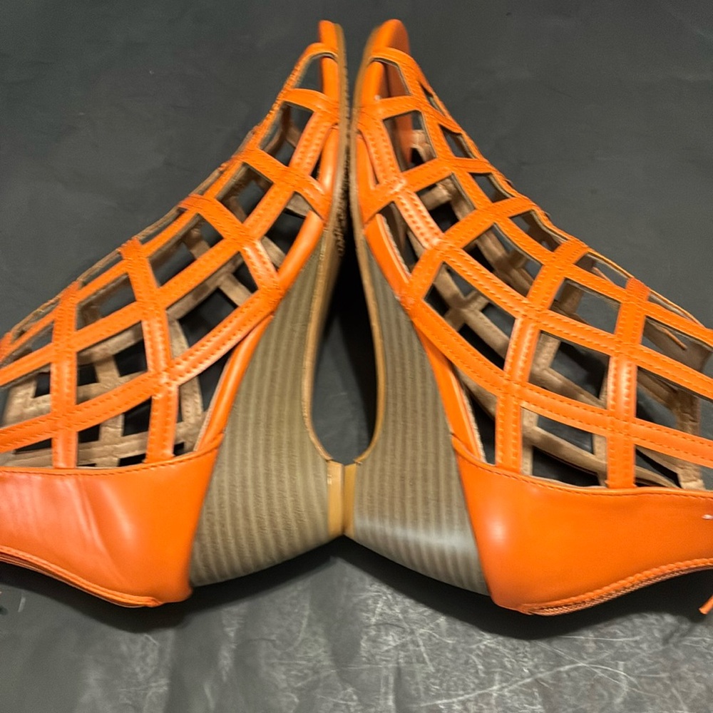 Henry Ferreira - Lattice Ladies Shoes with 2” heel (NIB) - Picture 7 of 11